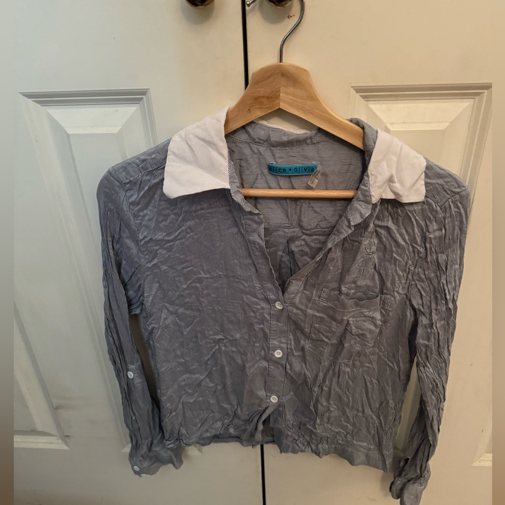 Alice and Oliva button down